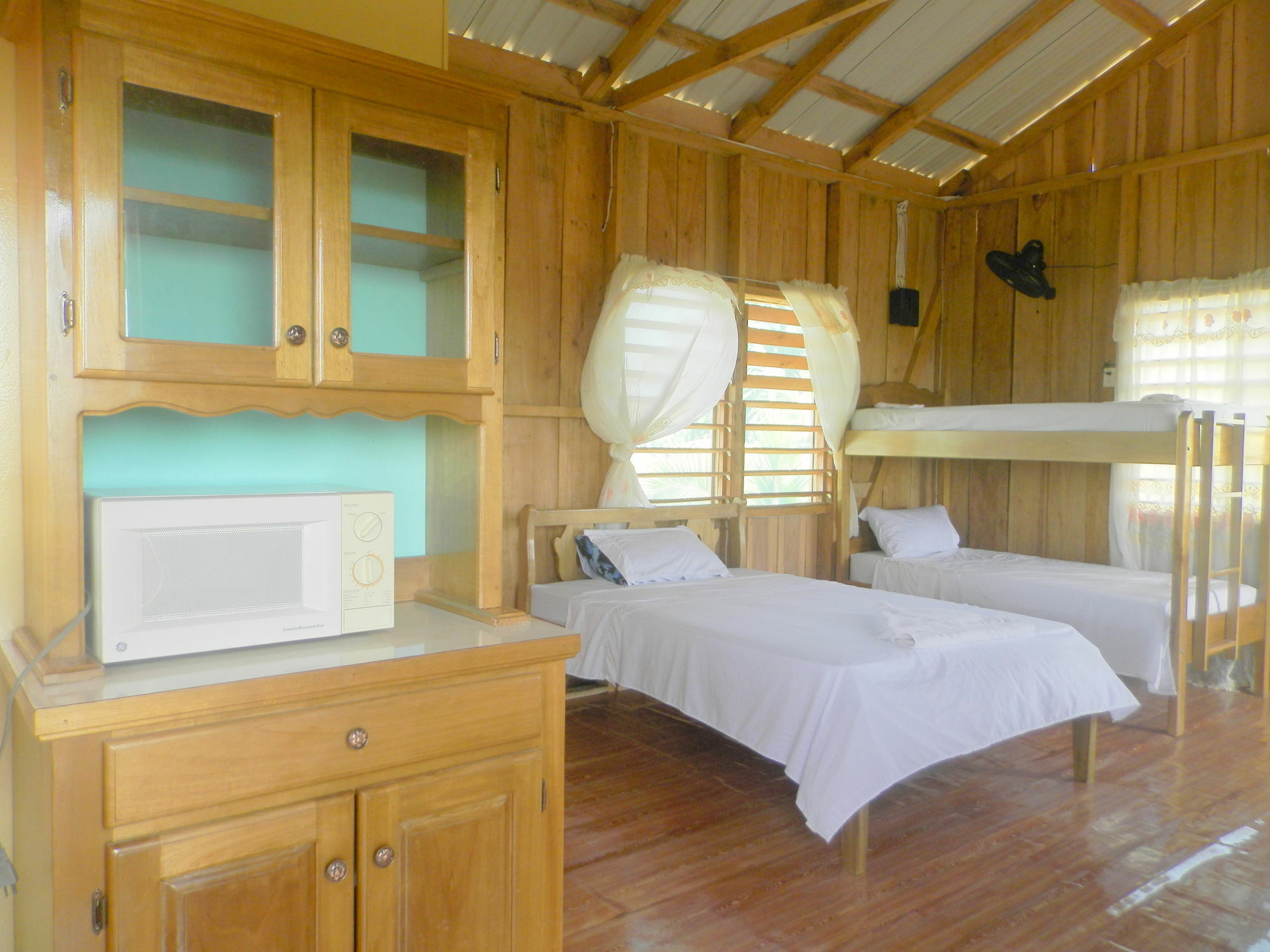 Palmento Grove Cultural And Fishing Lodge Хопкинс Экстерьер фото
